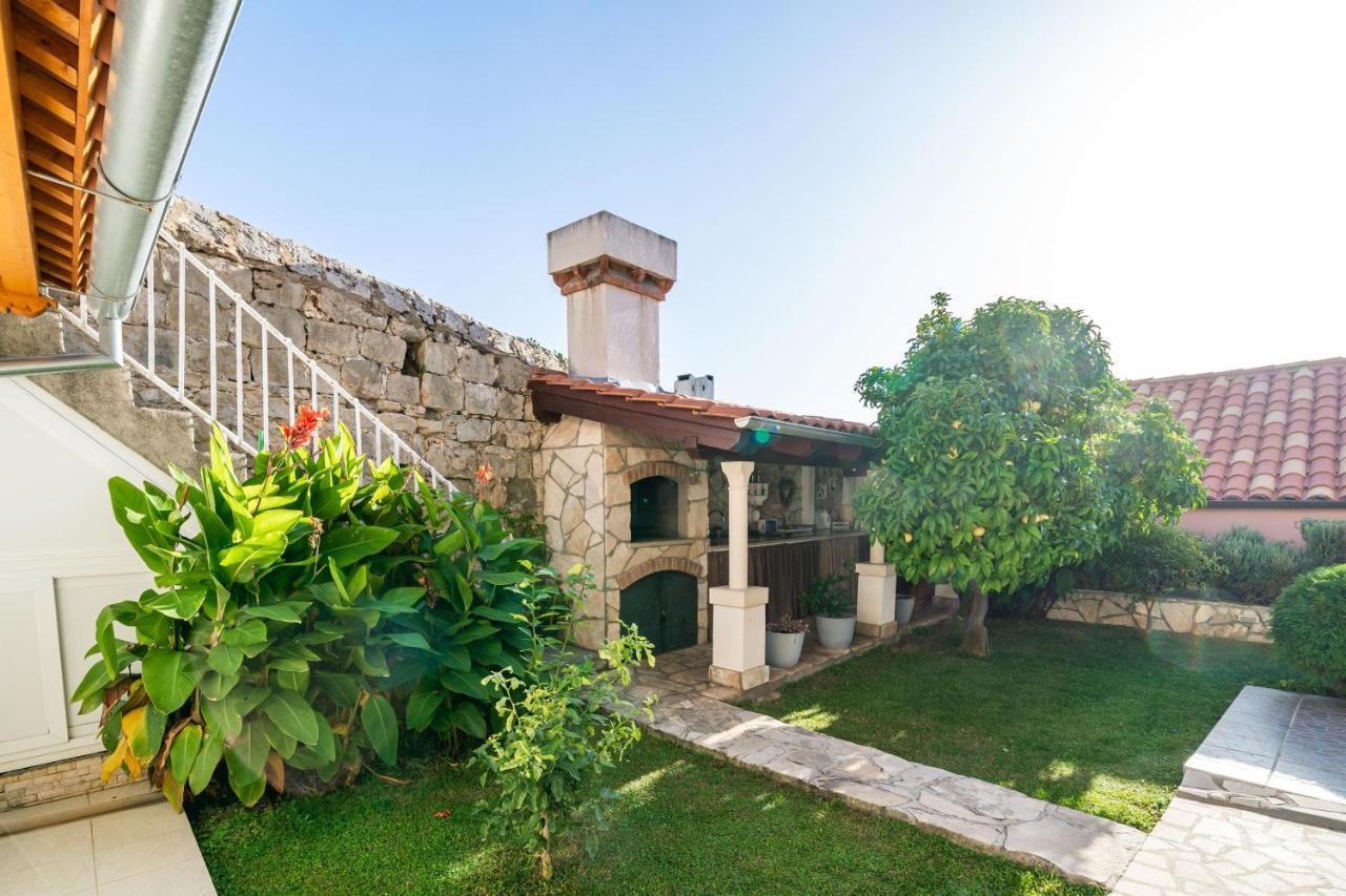 Villa Vista Old Town ซัฟทัท ภายนอก รูปภาพ